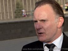 Robert Glenister