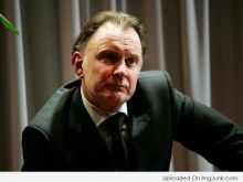 Robert Glenister