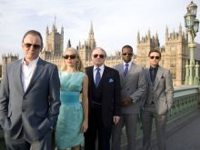 Robert Glenister