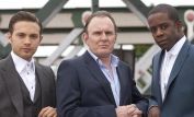 Robert Glenister