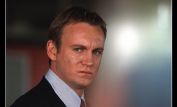 Robert Glenister