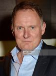 Robert Glenister