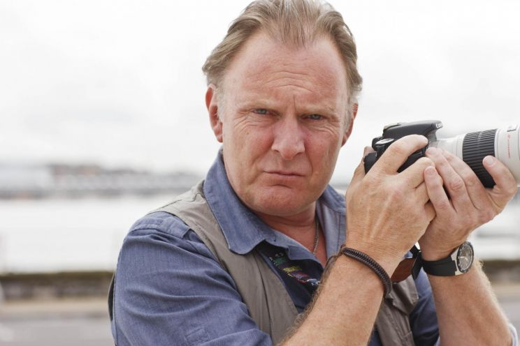 Robert Glenister