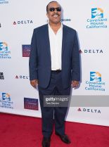 Robert Gossett #1379966 picture (Portrait Medium)