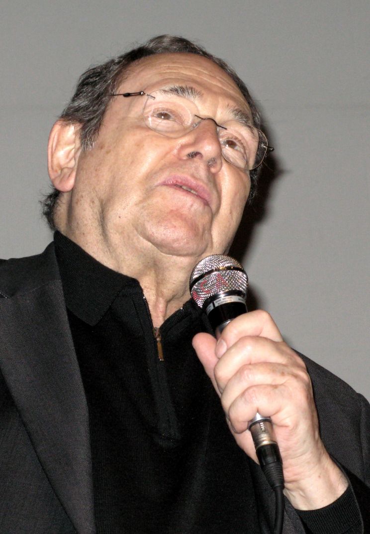 Robert Hossein