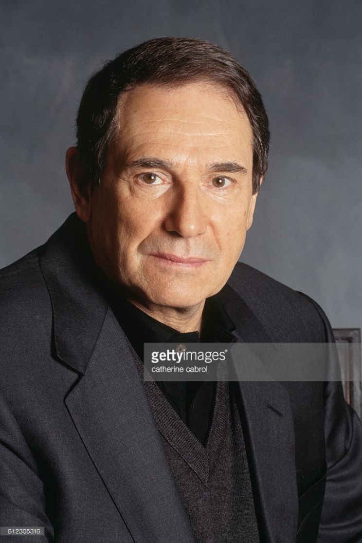Robert Hossein