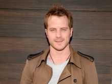 Robert Kazinsky