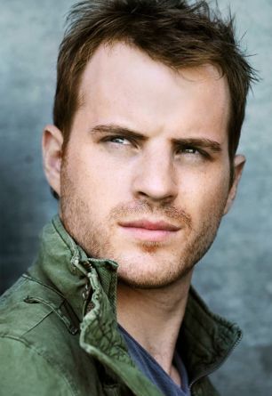 Robert Kazinsky