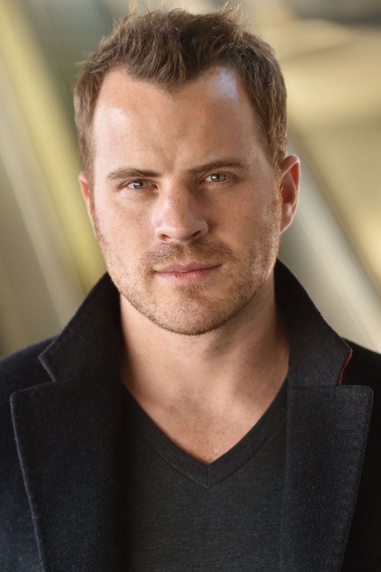 Robert Kazinsky