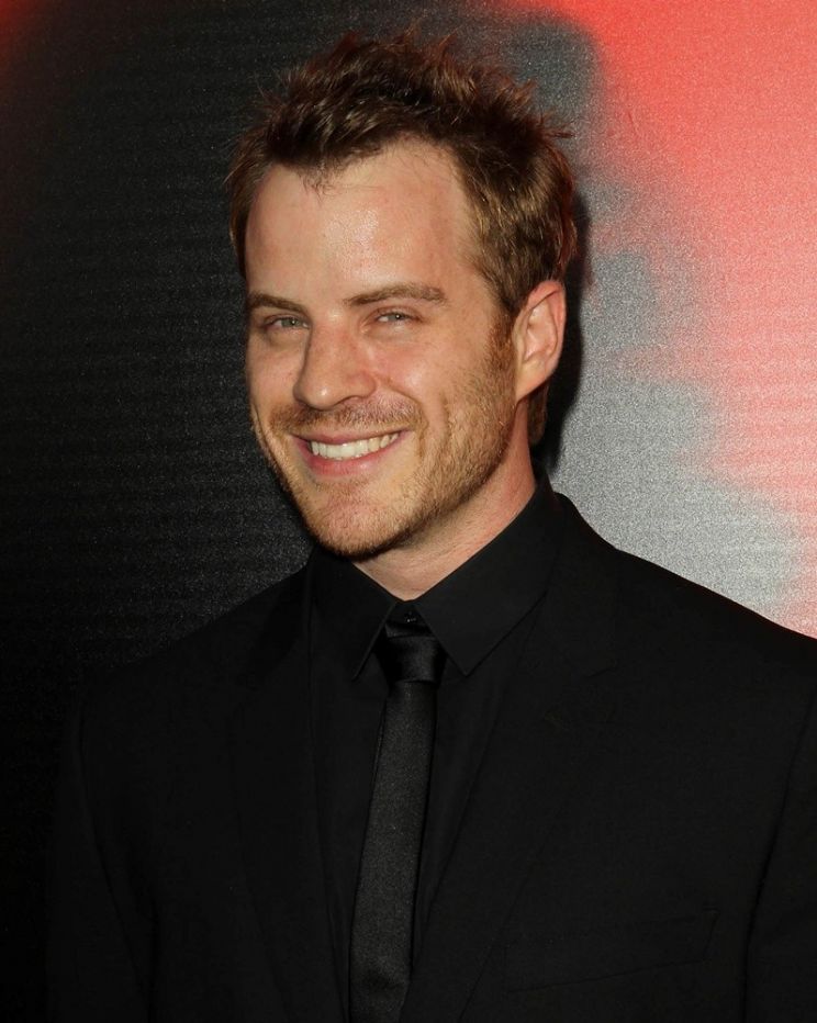 Robert Kazinsky