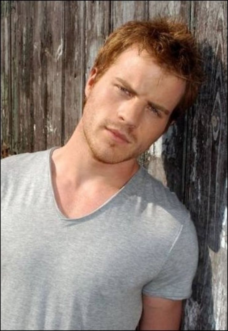 Robert Kazinsky