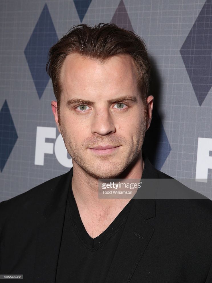 Robert Kazinsky