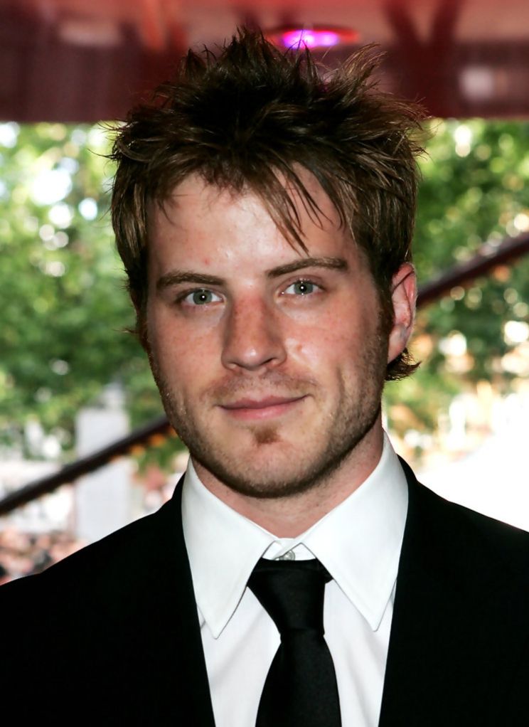 Robert Kazinsky