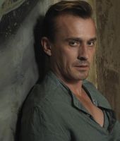 Robert Knepper