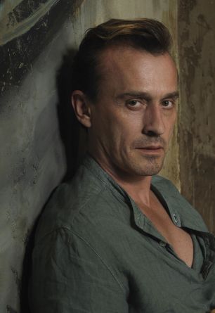 Robert Knepper