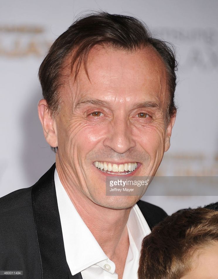 Robert Knepper