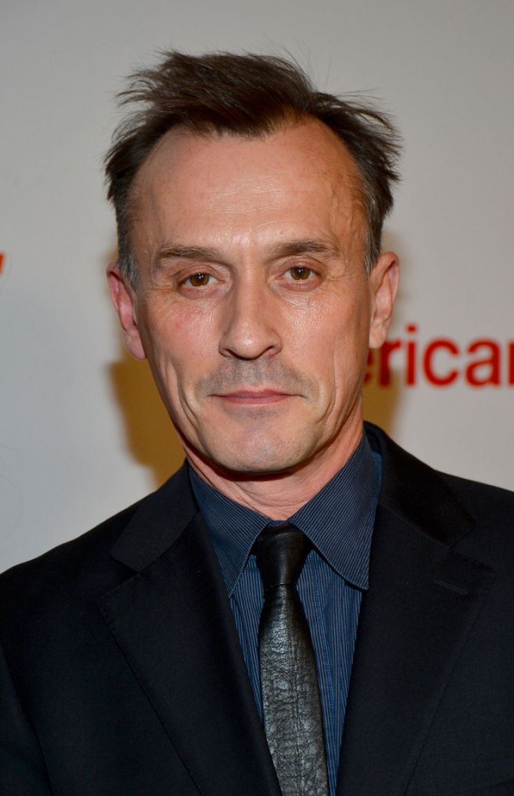 Robert Knepper