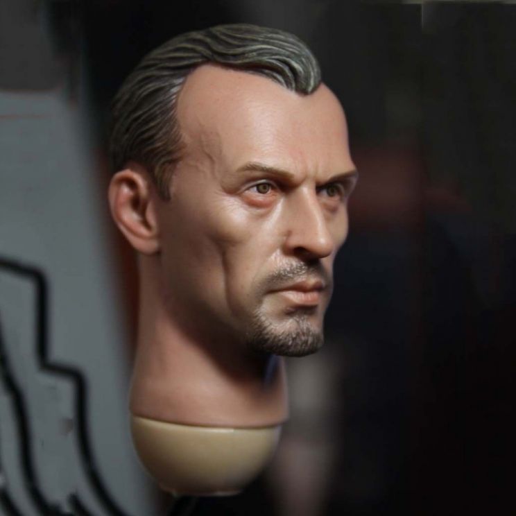 Robert Knepper