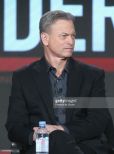 Robert L. Sinise