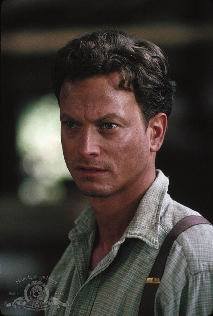 Robert L. Sinise