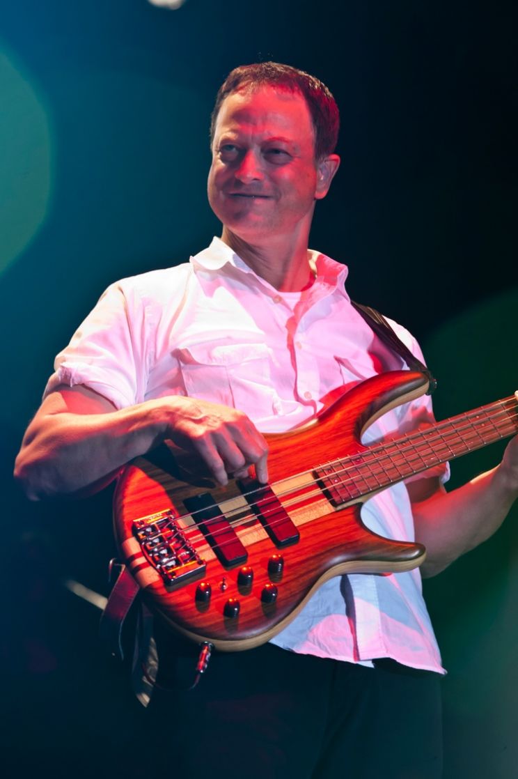 Robert L. Sinise