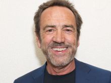 Robert Lindsay