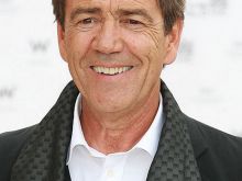 Robert Lindsay