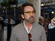Robert Lindsay