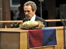 Robert Lindsay