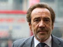 Robert Lindsay
