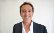 Robert Lindsay