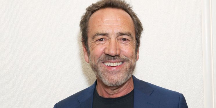 Robert Lindsay