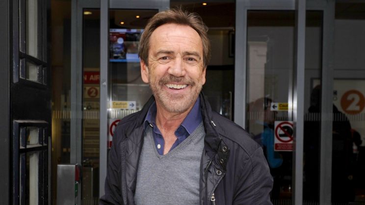 Robert Lindsay