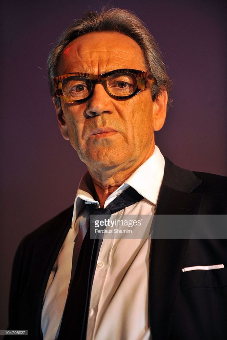 Robert Lindsay