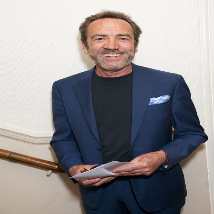 Robert Lindsay