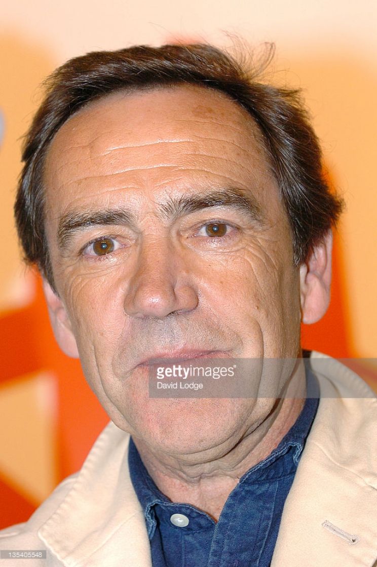 Robert Lindsay