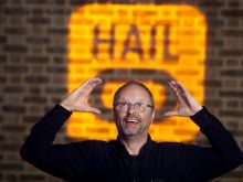 Robert Llewellyn