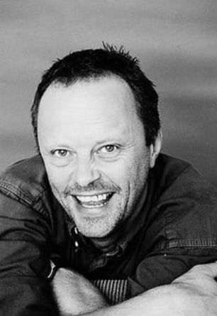 Robert Llewellyn