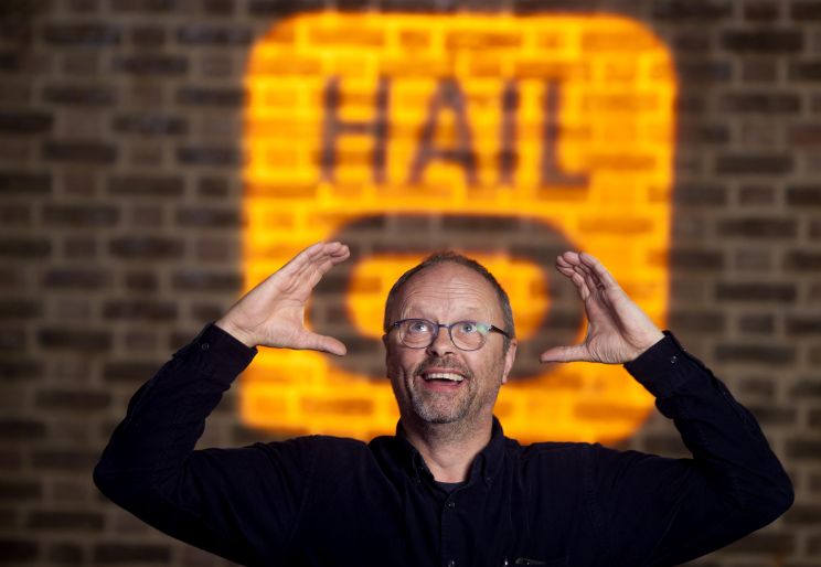 Robert Llewellyn