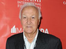 Robert Loggia