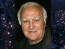 Robert Loggia