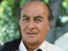 Robert Loggia