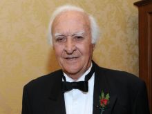 Robert Loggia