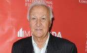 Robert Loggia