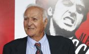 Robert Loggia