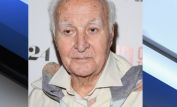 Robert Loggia