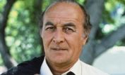 Robert Loggia