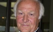 Robert Loggia