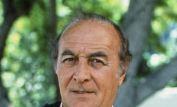 Robert Loggia