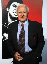 Robert Loggia